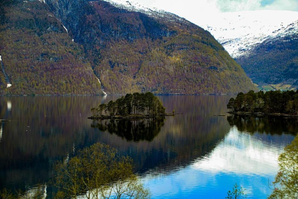 Holiday Home Among The Pearls Of Norway Stranda  Exteriör bild